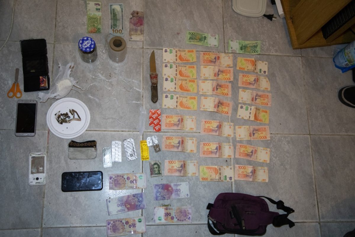 Lo allanaron por agresiones y descubrieron que vendía droga