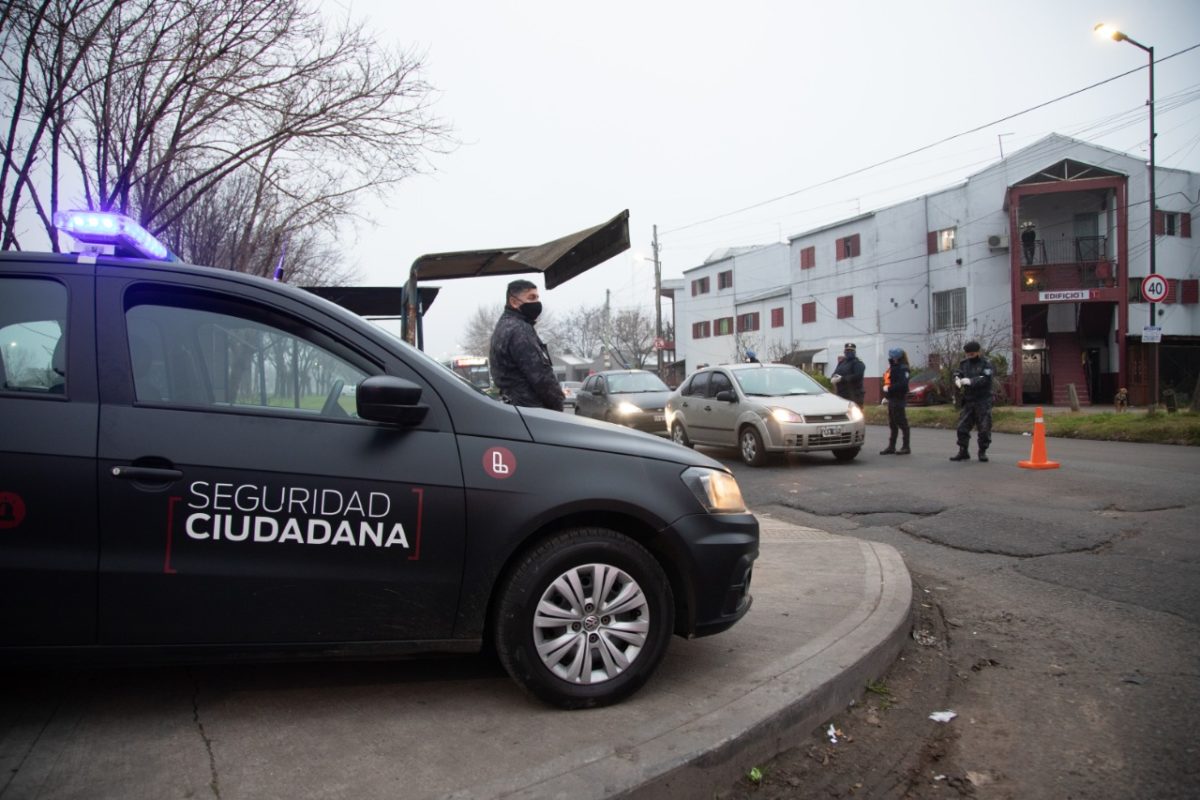 Cuatro detenidos en operativo de control en Chingolo