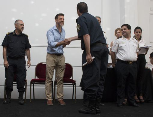 Kravetz cargó contra Kicillof por la falta de patrulleros de la Bonaerense