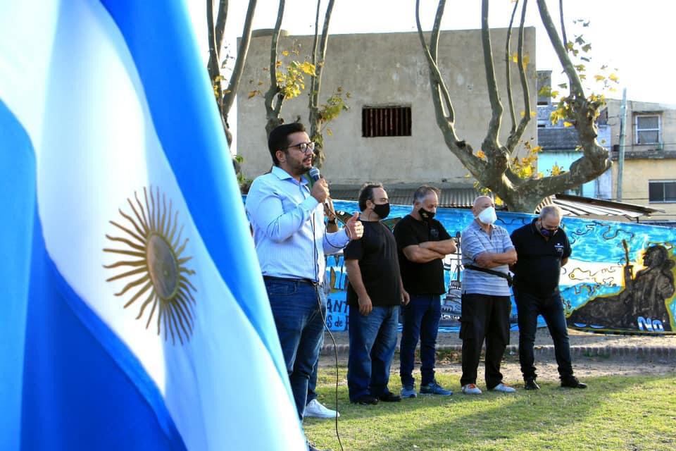 Balladares llamó “a que no quede un solo nombre británico en Lanús”