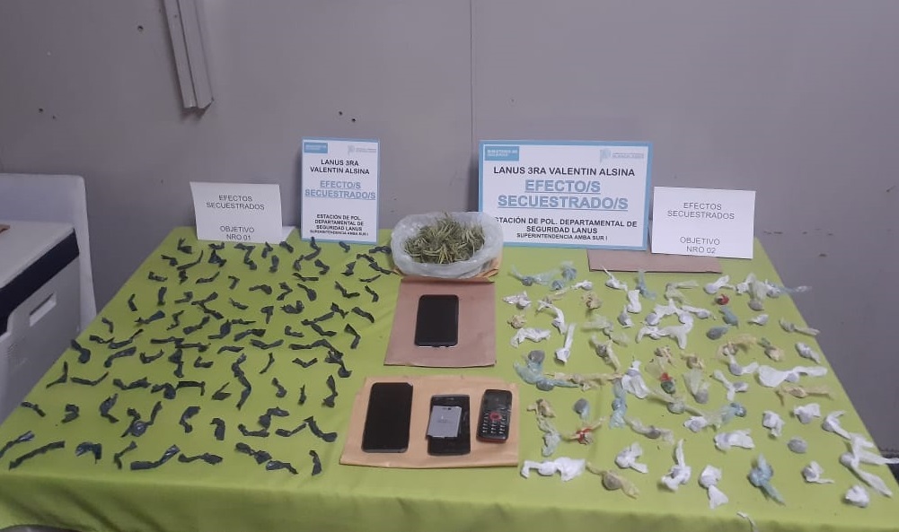 Tres detenidos con un cuarto kilo de droga en Villa Sapito