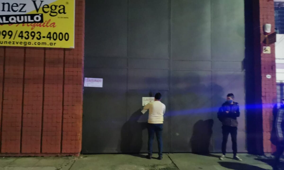 Diez detenidos en fiesta clandestina en Lanús E.