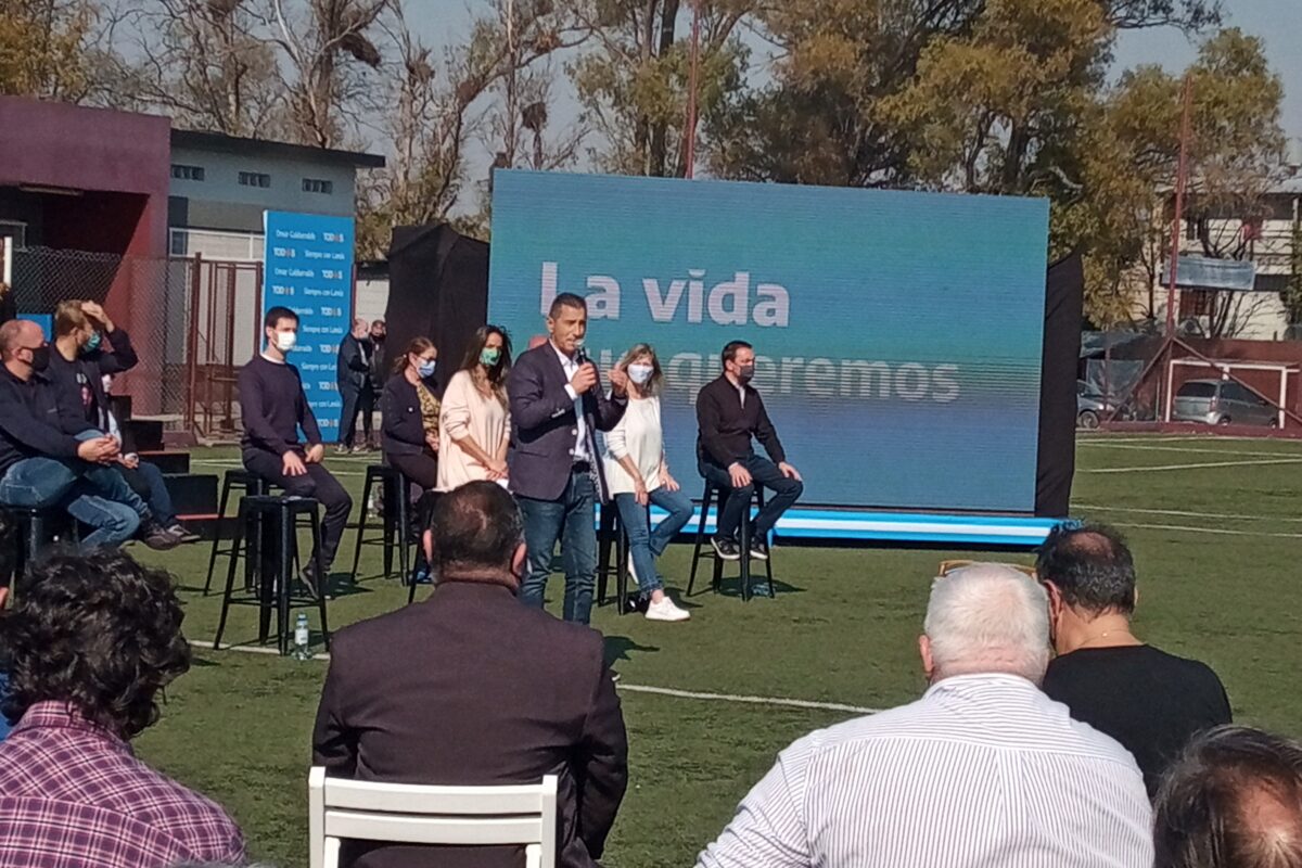 Con culpas a Macri y la pandemia, Galdurralde presentó su lista para las PASO