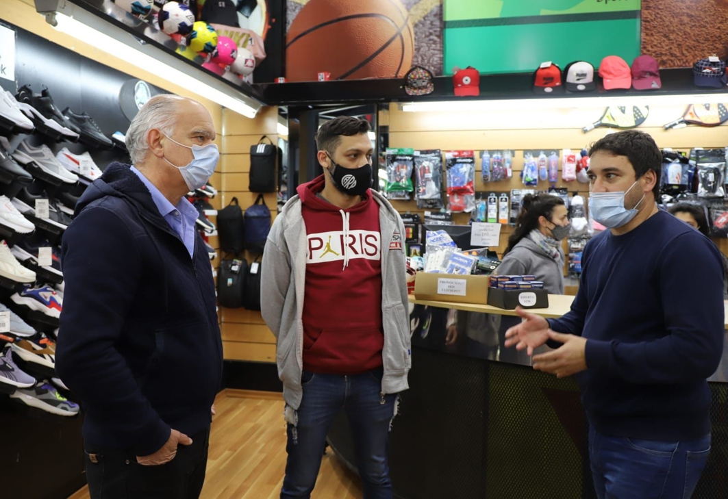 Grindetti y Sala recorrieron comercios de Pompeo