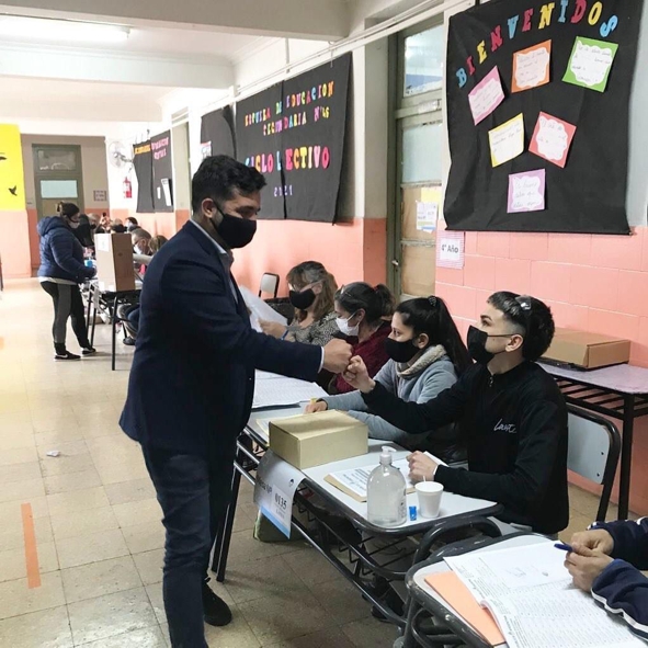 Balladares deseó que “vivamos esta fiesta”