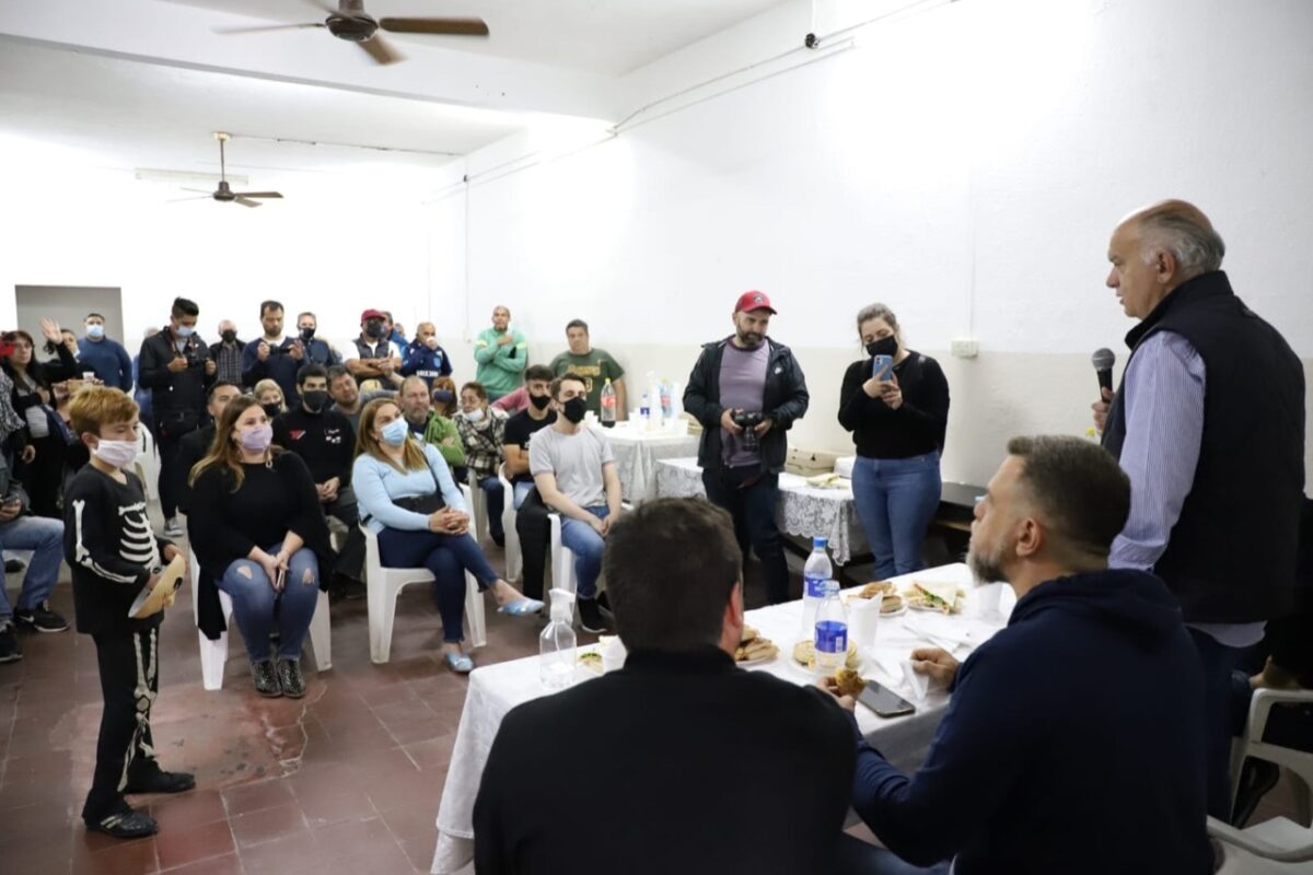 Comerciantes de Chingolo le volcaron sus inquietudes a Grindetti