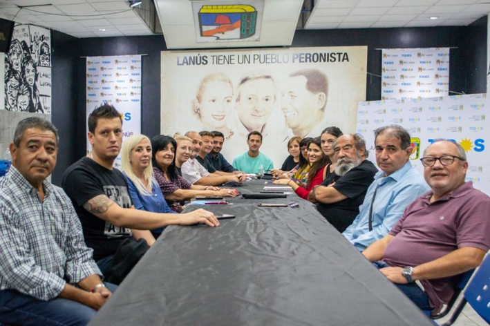 J. Álvarez, Balladares y Galdurralde, en la 1ra. reunión del PJ local: “Lanús es el patio trasero de CABA”