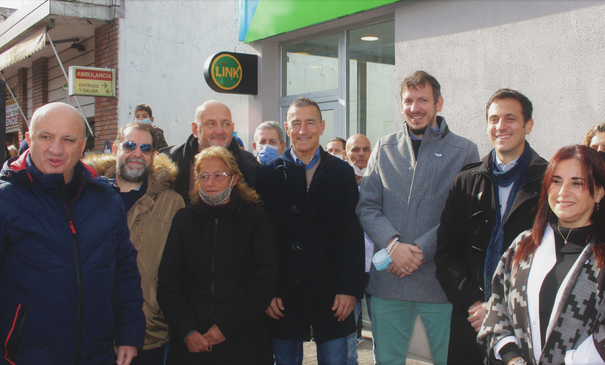Inauguran cajero del BAPRO en el Hospital Melo