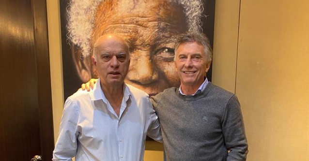 Macri le dio un fuerte apoyo a Grindetti como precandidato a gobernador