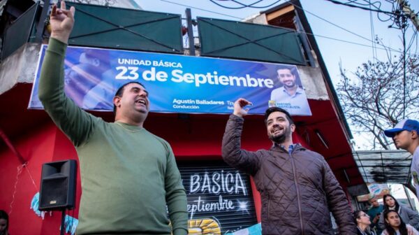 Balladares inauguró dos unidades básicas en Caraza