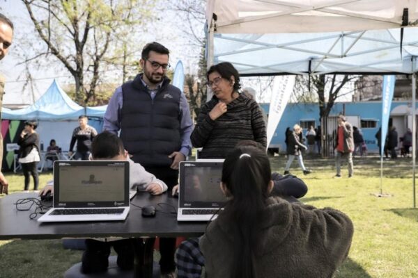 Balladares articuló “El Estado en tu barrio” en Escalada