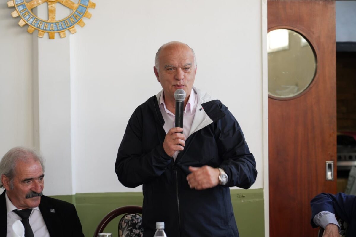 Para Grindetti “el gobierno ve en el sector privado a un enemigo”