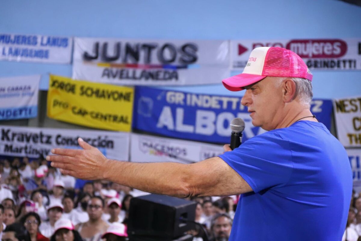 Grindetti cerró encuentro con 800 militantes “grindettistas”