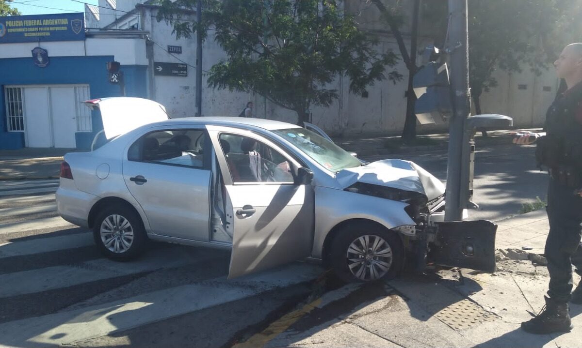 Robaron en V. Industriales y los detuvieron en Barracas tras persecución de película