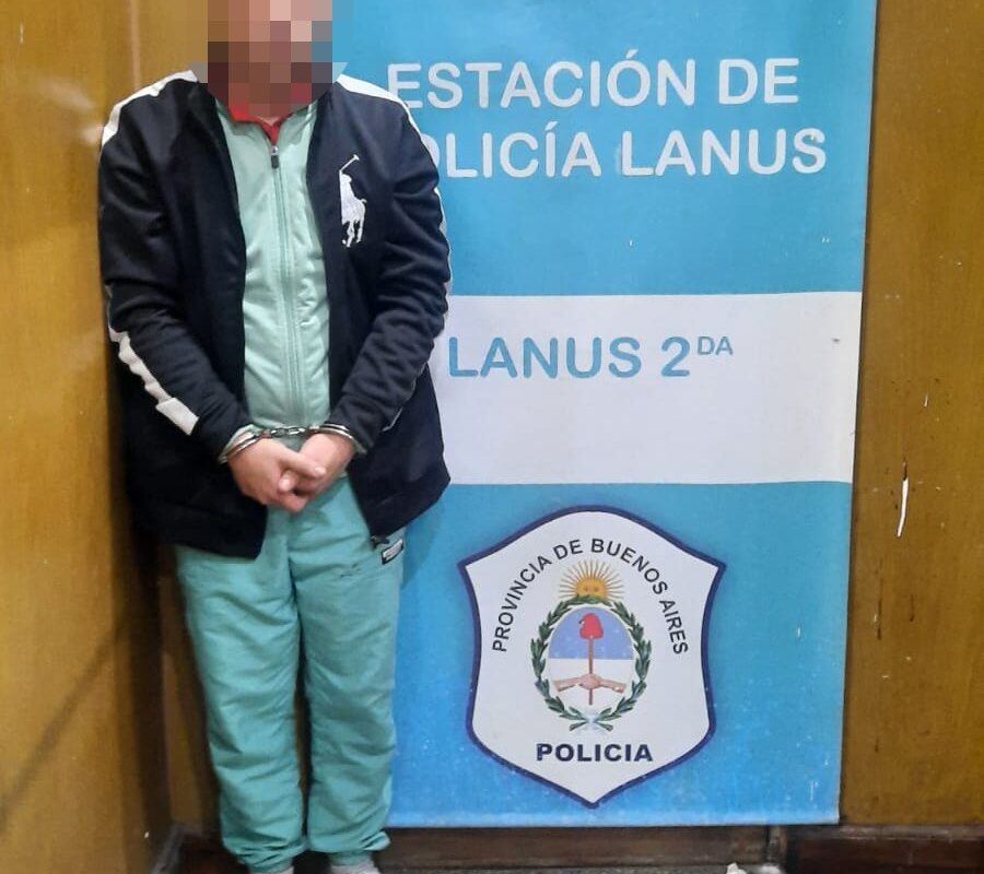 Sin perdón: detenidos tras pergarle a una abuelita en una entradera