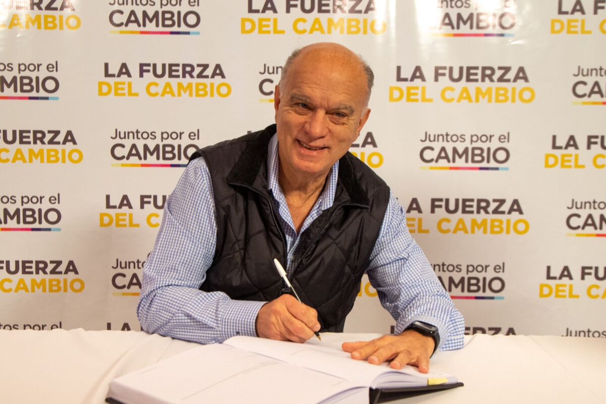 Grindetti oficializó su precandidatura a gobernador y tendrá un vice radical