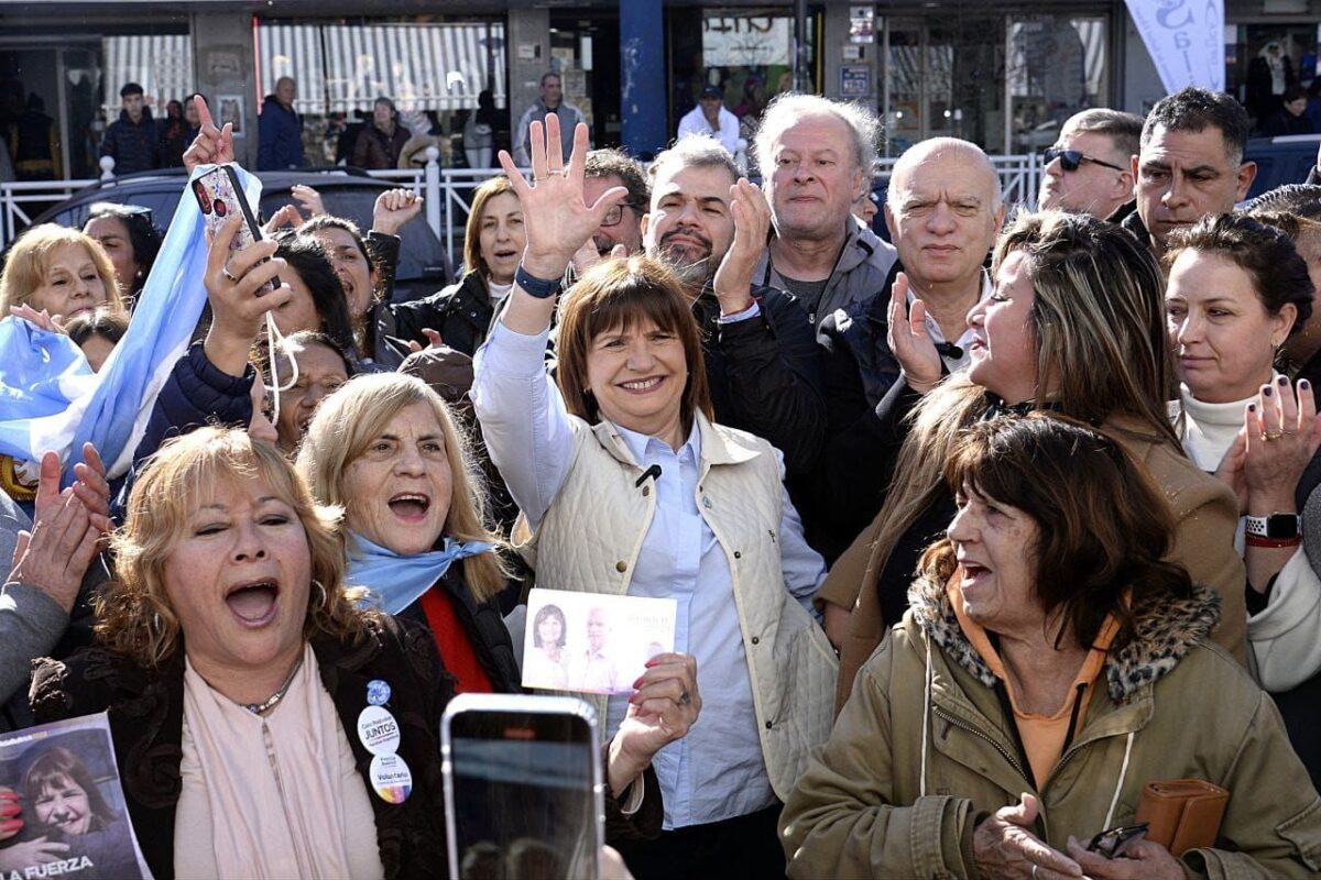 Grindetti y Bullrich, con promesas y críticas en Malvinas Argentinas
