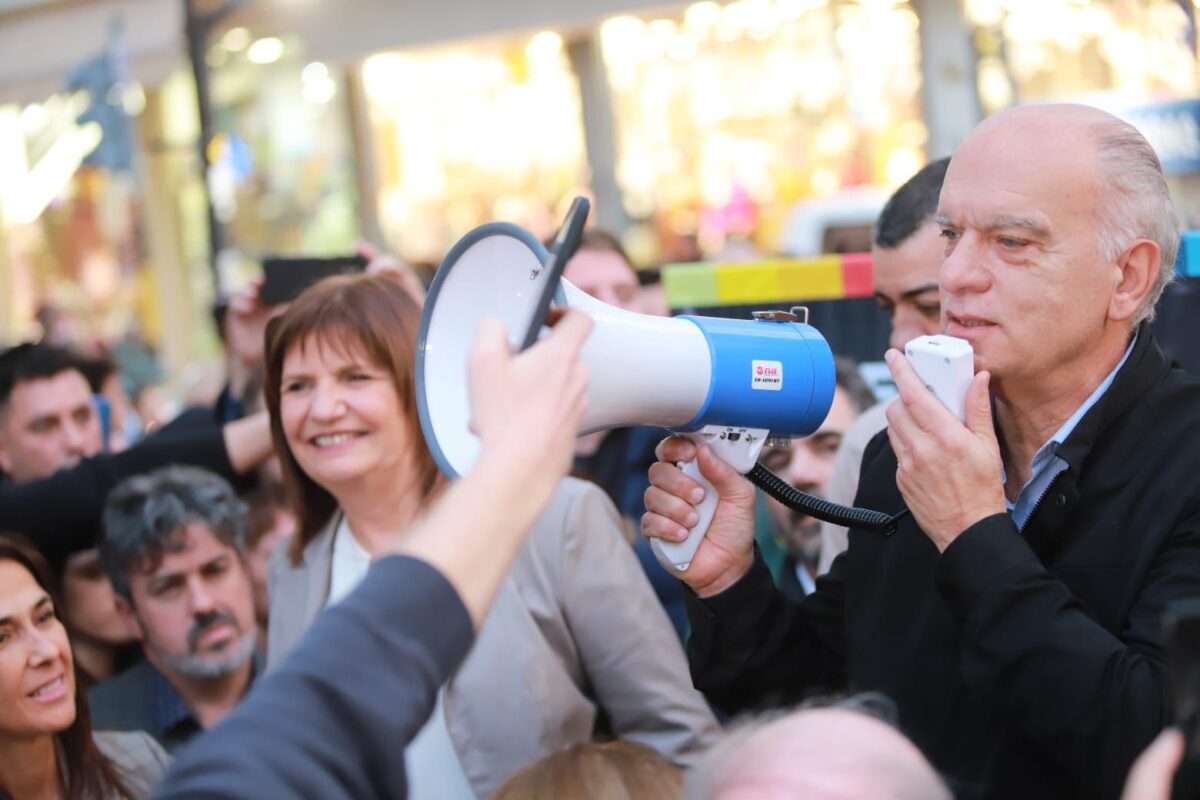 A campaña plena, Grindetti irá a 60 municipios en 40 días
