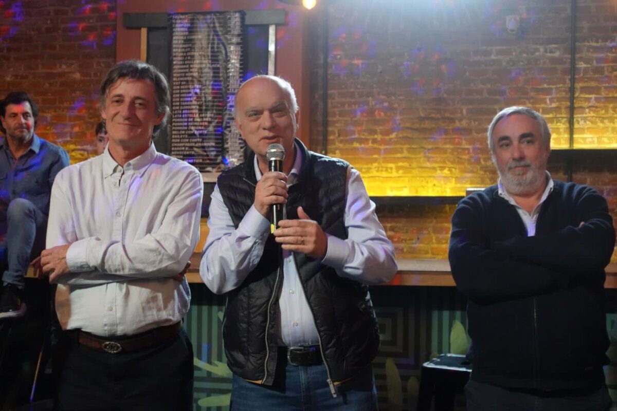 Para Grindetti, “aunque Axel quiera despegarse de CFK, ambos son responsables de la gestión desastrosa en Provincia”