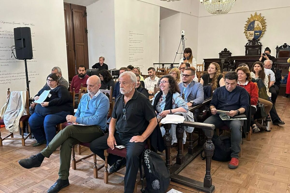 Mancebo, defensor del Pueblo de Lanús, en Seminario sobre Defensorías en Uruguay