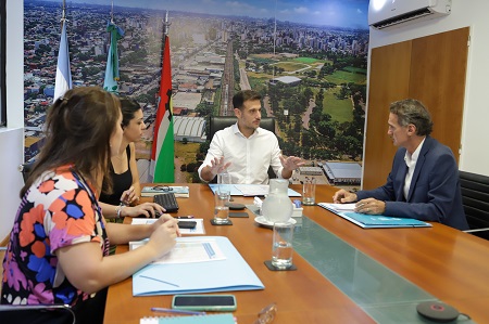 Julián Álvarez le presentó plan de obras a Katopodis