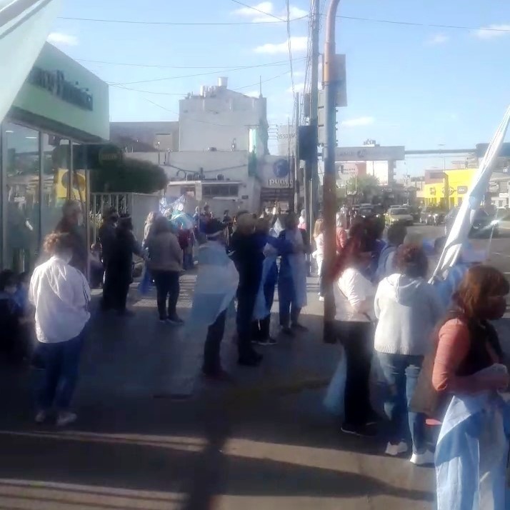 Opinión. De nuevo en la calle, con la gente