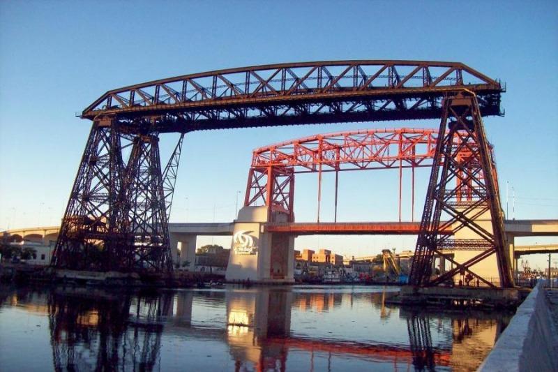 Proponen declarar al Puente Nicolás Avellaneda “Patrimonio histórico”