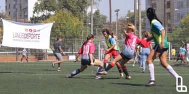 Reabren escuelas deportivas al aire libre en Lanús