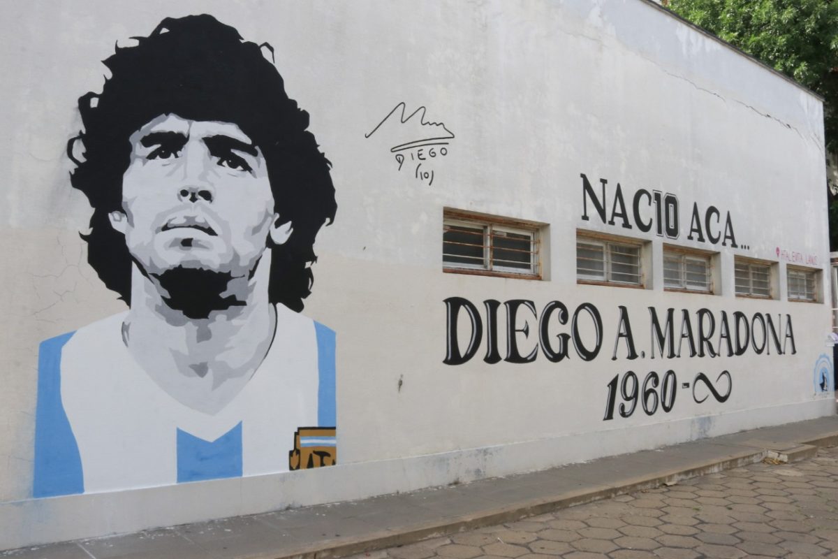 Ya es oficial el nombre “Diego A. Maradona” a tramo de la calle R. de Janeiro