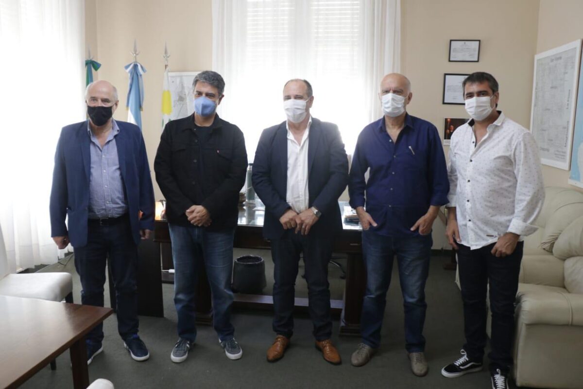 Grindetti y Jorge Macri, en Brandsen y San Vicente