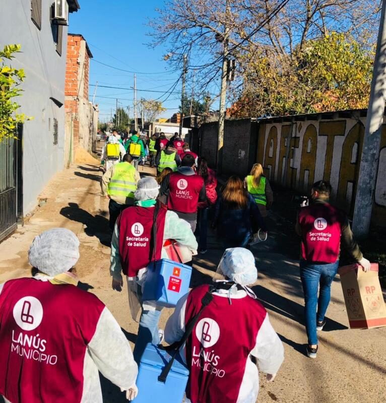 En el Día Patrio continúa el operativo “Casa por casa” en Lanús