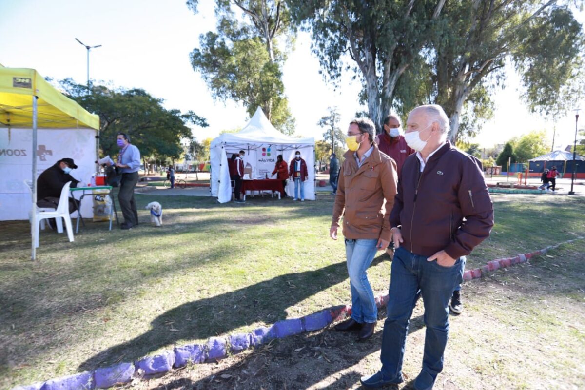Grindetti recorrió operativo de Salud en Lanús Este