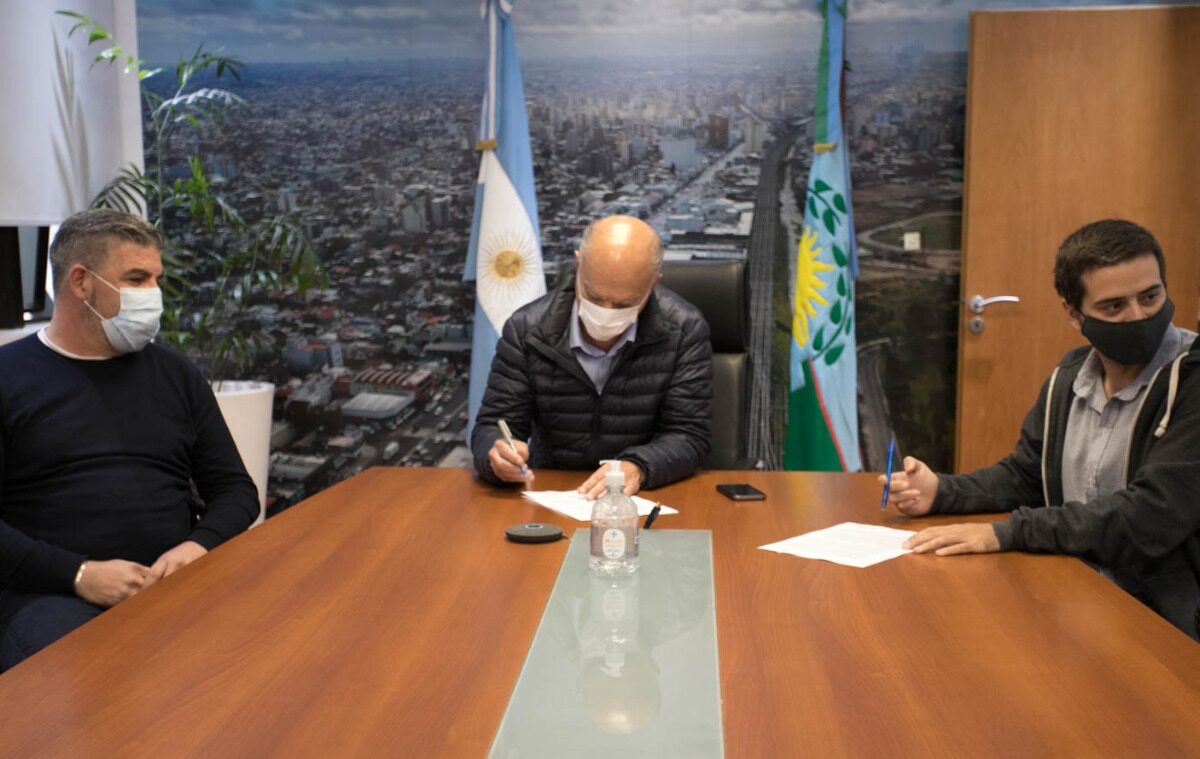Convenio para promover el reciclaje de plásticos