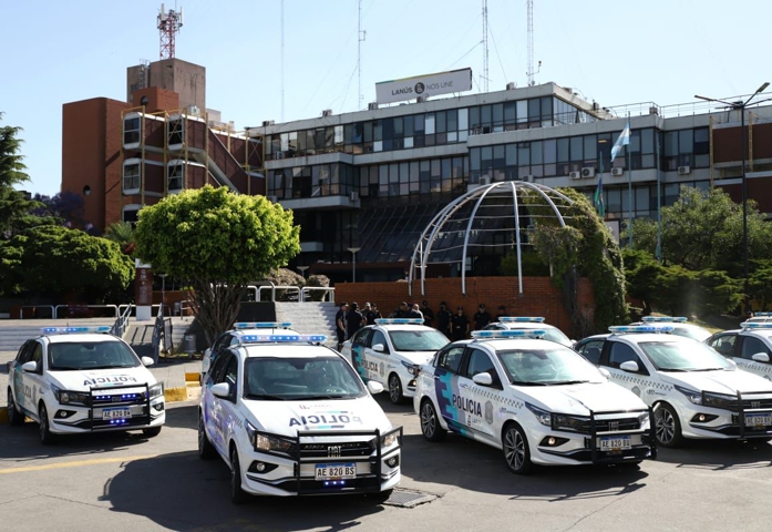 Municipio entregó diez nuevos patrulleros
