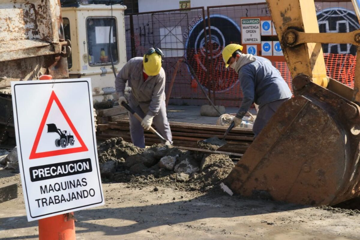 AySA renovará red de agua en Lanús centro y Escalada