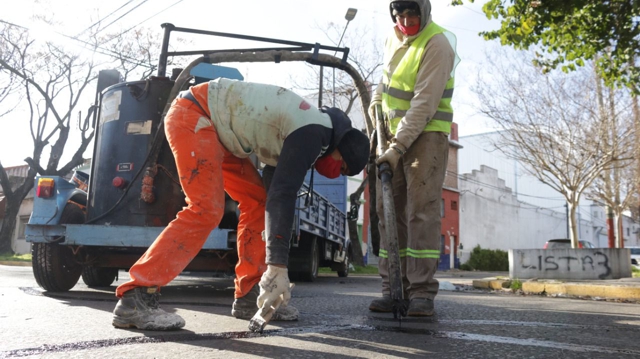 Avanzan en Lanús con mantenimiento de calles