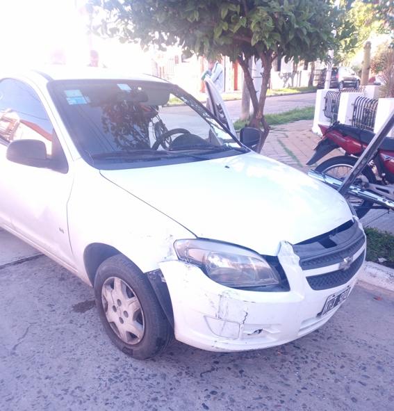 Motociclista herido en choque en Lanús O.