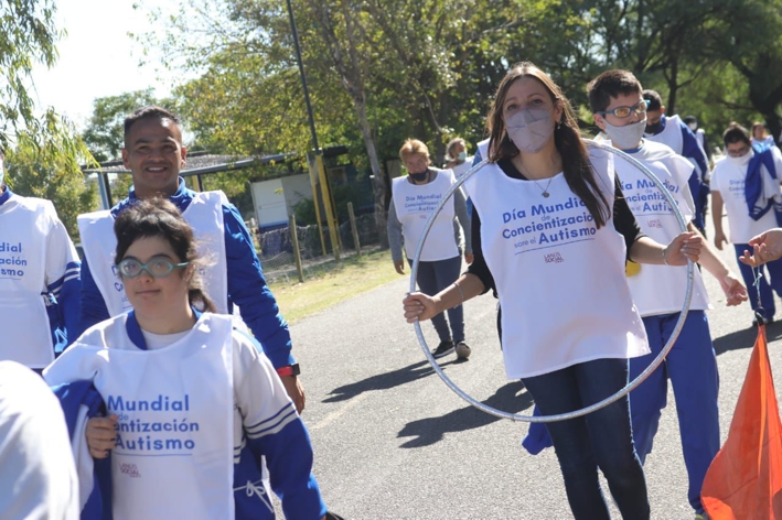 Caminata por el Día de las personas con autismo