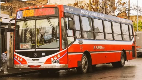 $250 mil, la diferencia salarial que lleva al paro de colectiveros en AMBA