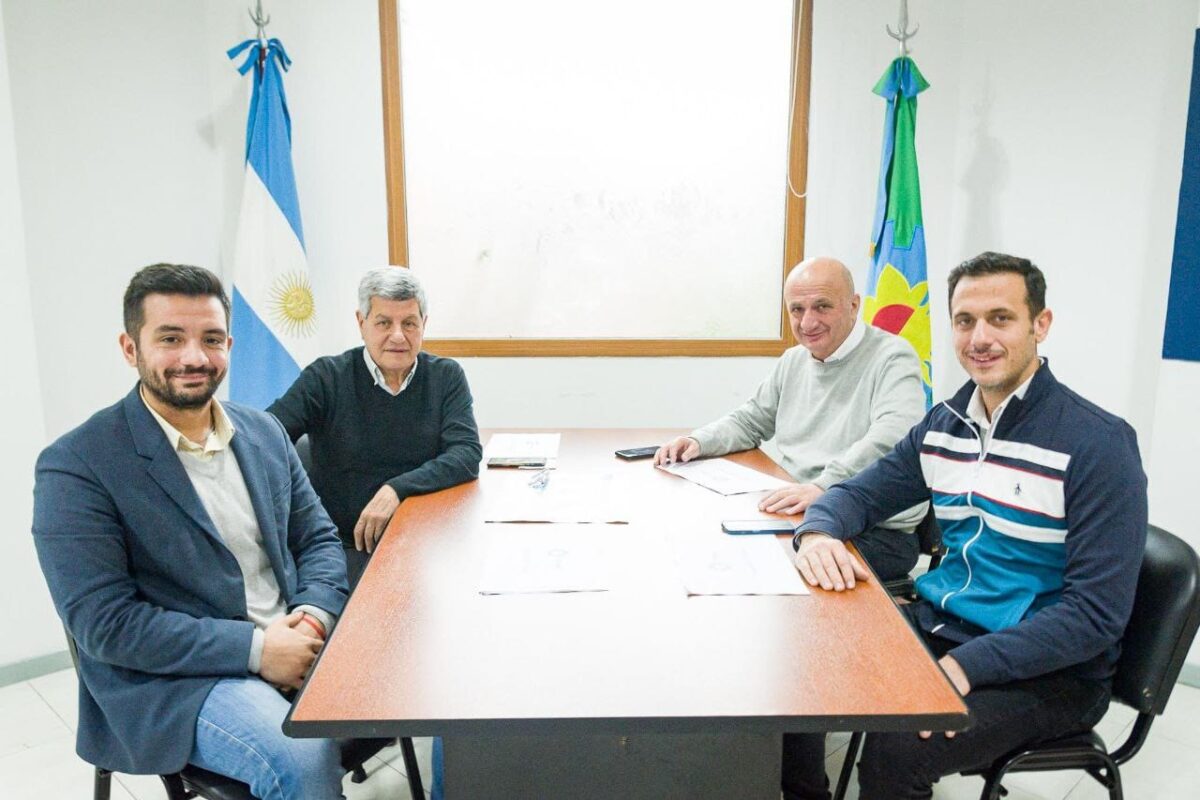 Julián Álvarez se reunió con Balladares, Russo y De Gennaro
