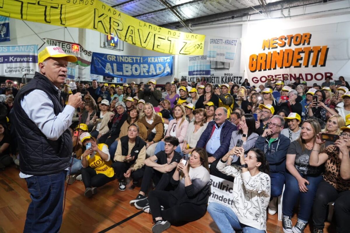 Grindetti: “El gobierno está ausente y Milei tiene un liderazgo mesiánico”