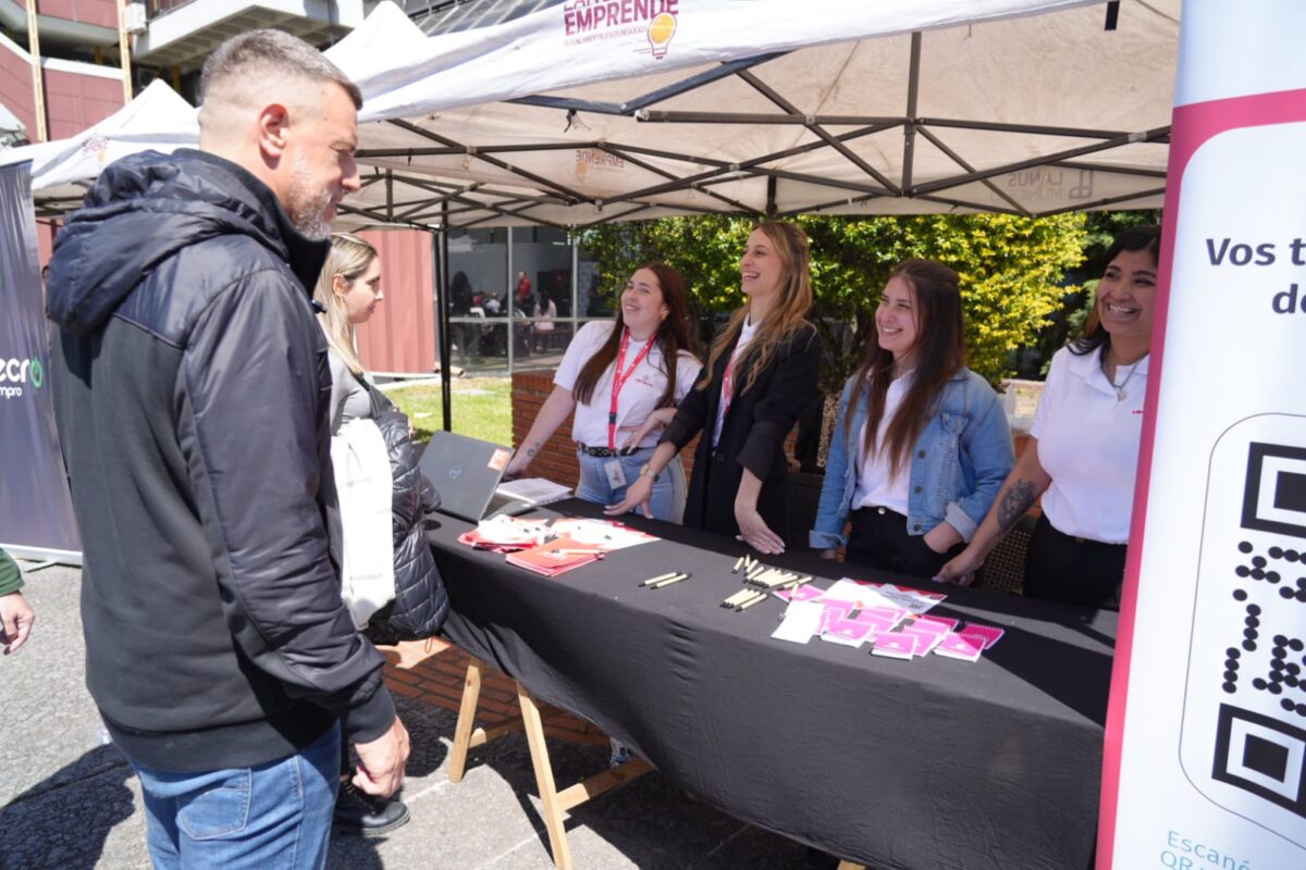 Más de 2000 postulantes participaron de la Feria de Empleo en Lanús