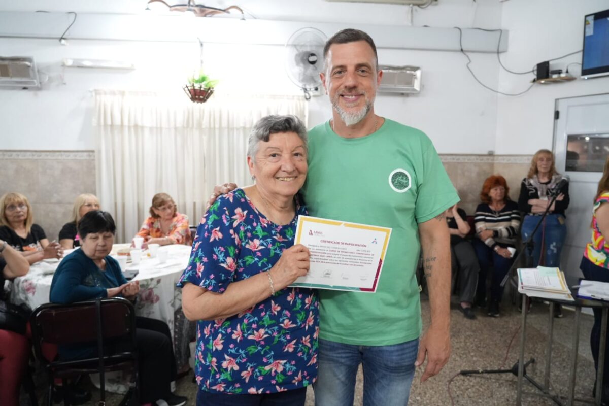 Kravetz entregó diplomas a jubilados partícipes de jornadas de autoprotección