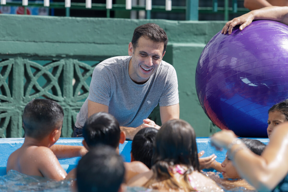 Julián Álvarez recorrió la Colonia de Verano 2024