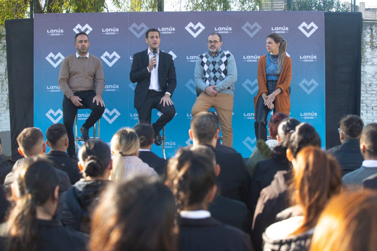 Lanús Gobierno les dio la bienvenida a aspirantes a las fuerzas de seguridad