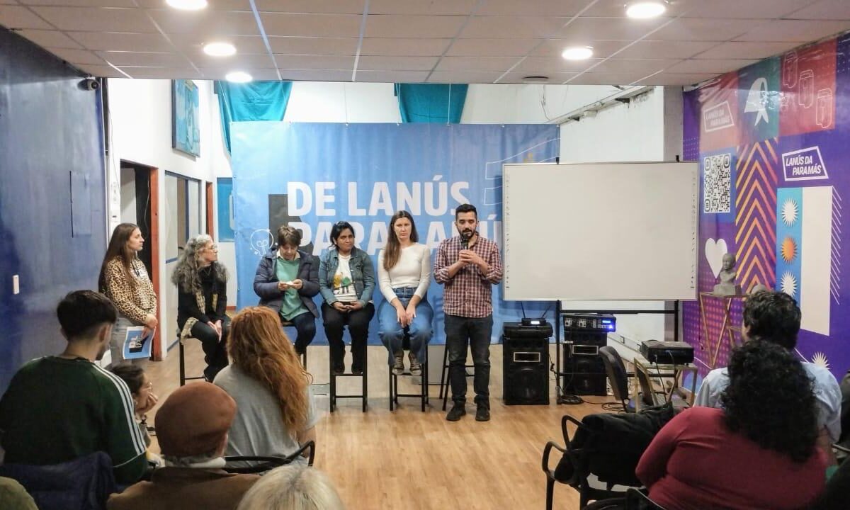 Balladares encabezó el segundo encuentro “por el debate y la formación”