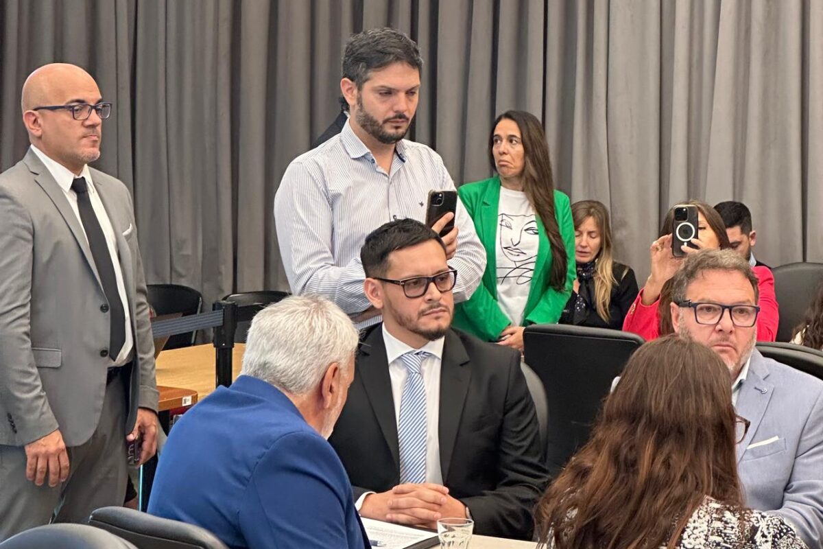 Defensores del Pueblo de la Argentina y de Lanús también se sumaron a las restricciones al acceso a la información pública
