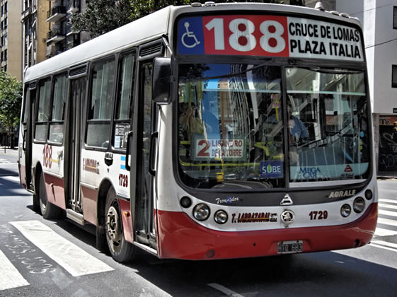Cambian paradas de seis líneas de colectivos